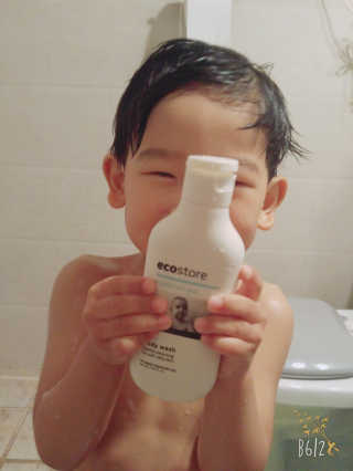 엘루스벤 에코스토어_베이비 바디워시_200ML — 4.33점을 준 리뷰어가 2017년 6월 올린 사용 사진