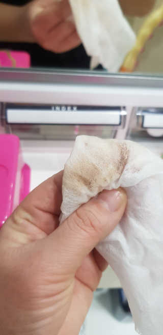 메이크업 이레이져 바이 컬러딥 래버러토리즈 — 1점을 준 리뷰어가 2020년 1월 올린 사용 사진