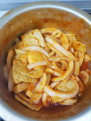 [홍코너떡볶이]옛날떡볶이 인기맛 4팩세트 — 4점을 준 리뷰어가 2019년 11월 올린 사용 사진