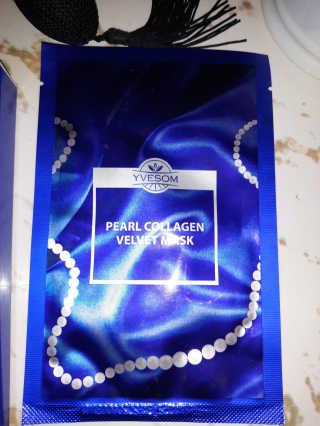 Pearl Collagen Velvet Mask 1 BOX by YVESOM — 5점을 준 리뷰어가 2019년 2월 올린 사용 사진