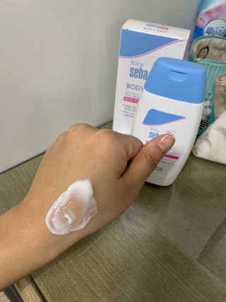 세바메드 베이비 바디밀크 200ml — 4.5점을 준 리뷰어가 2019년 12월 올린 사용 사진