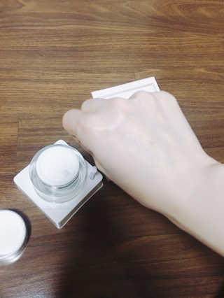 닥터엘시아 파워 브라이트닝 글루타치온 크림 — 4.33점을 준 리뷰어가 2018년 3월 올린 사용 사진