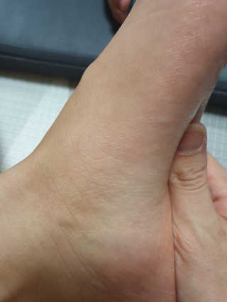 (주)에네스티 에네스티 수안수 실크스킨 풋크림 1+1 — 5점을 준 리뷰어가 2019년 11월 올린 사용 사진
