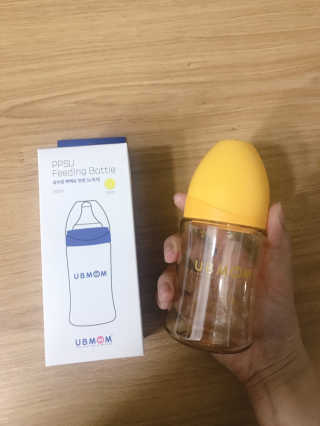 유비맘 PPSU 젖병 노꼭지_200ml_컬러 랜덤 발송 — 5점을 준 리뷰어가 2019년 12월 올린 사용 사진
