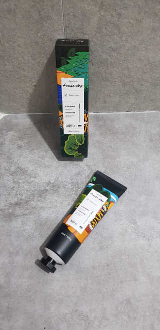 귀빈사 mayac 호시탐탐 시그니처 프리즈왁스 150ml — 5점을 준 리뷰어가 2020년 3월 올린 사용 사진