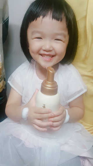 뷰티여우_아토클리닉 [아토클리닉] 우리 아이가 좋아하는 버블폼 — 5점을 준 리뷰어가 2019년 5월 올린 사용 사진