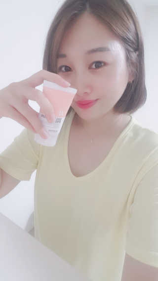 쏘내추럴 셀피 블러 프라이머 — 5점을 준 리뷰어가 2019년 7월 올린 사용 사진