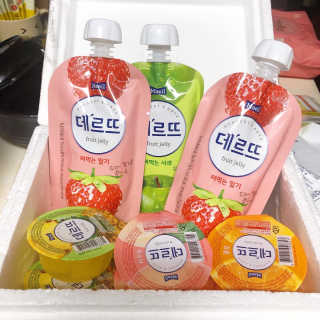 데르뜨 떠먹는 과일 3종, 짜먹는 과일 2종 총 10개 체험 — 4점을 준 리뷰어가 2020년 3월 올린 사용 사진
