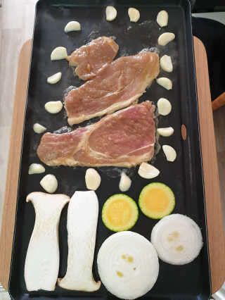화순집 한돈 마늘생강구이 — 5점을 준 리뷰어가 2019년 1월 올린 사용 사진
