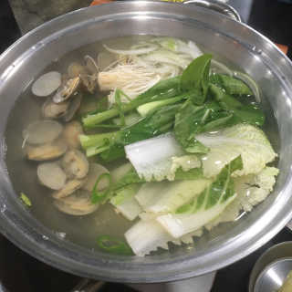 [두툼갈비] 두툼갈비 2인분 + 매콤치즈버섯 set — 4.67점을 준 리뷰어가 2018년 9월 올린 사용 사진