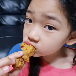 목우촌 또래오래 또래오래  콘듀치킨 — 5점을 준 리뷰어가 2019년 4월 올린 사용 사진