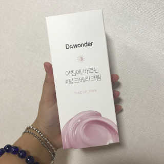 닥터원더 핑크베리톤업크림, 민트베리 톤업크림 — 3.5점을 준 리뷰어가 2017년 10월 올린 사용 사진