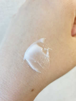 지고트 산양유 화이트닝 크림 70ml — 5점을 준 리뷰어가 2019년 8월 올린 사용 사진