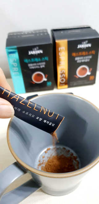 (주)쟈뎅 쟈뎅 에스프레소 스틱 [블랙+헤이즐넛 set] — 5점을 준 리뷰어가 2020년 3월 올린 사용 사진