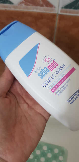 세바메드 베이비 바디워시 200ml — 5점을 준 리뷰어가 2020년 2월 올린 사용 사진