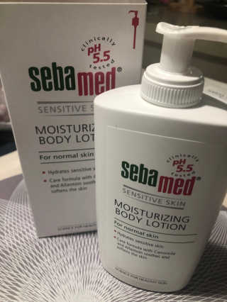 세바메드 모이스처라이징 바디로션 400ml — 5점을 준 리뷰어가 2019년 8월 올린 사용 사진
