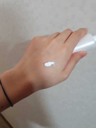 지고트 화이트닝 유브이 썬블럭 크림 70ml,1+1 — 4.5점을 준 리뷰어가 2019년 7월 올린 사용 사진