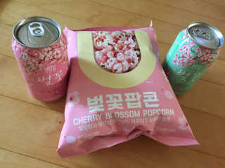 GS25 벚꽃 팝콘 + 벚꽃스파클링 + 벚꽃 청포도 에이드 — 5점을 준 리뷰어가 2018년 3월 올린 사용 사진