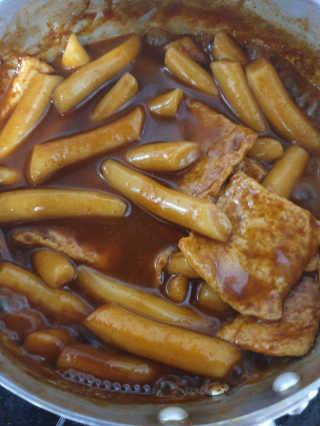 잠실맛집,홍코너떡볶이가우리집에[옛날맛,짜장맛옵션] — 5점을 준 리뷰어가 2019년 12월 올린 사용 사진