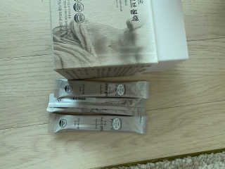 [하우투잇] 뤼에르 쿠르브 블랙 10ml x 30포 총 300ml — 4.5점을 준 리뷰어가 2020년 3월 올린 사용 사진