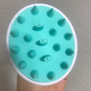 달리프 베러 퍼퓸 샴푸 1000ml 레이니데이 or 일랑로즈 — 4점을 준 리뷰어가 2020년 2월 올린 사용 사진