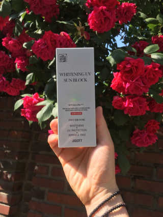 지고트 화이트닝 유브이 썬블럭 크림 70ml,1+1 — 5점을 준 리뷰어가 2019년 5월 올린 사용 사진