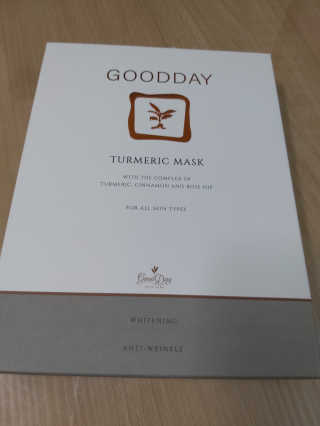 GoodDay Skincare GoodDay 강황 마스크 — 4점을 준 리뷰어가 2020년 2월 올린 사용 사진
