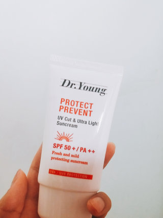 닥터영 유브이 컷 앤 울트라 라이트 썬크림 SPF50+ PA++ 50ml — 4.5점을 준 리뷰어가 2016년 7월 올린 사용 사진