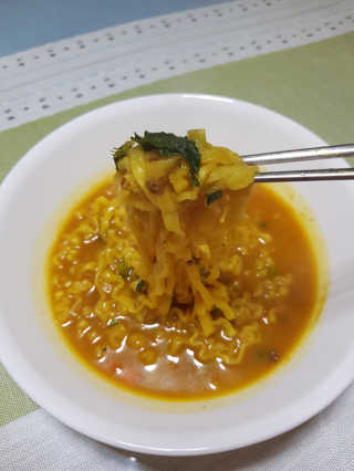 오뚜기카레면 2차 모집 — 3.5점을 준 리뷰어가 2019년 2월 올린 사용 사진