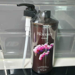 프로방스 바이올렛 퍼퓸 샴푸 1000ml 업그레이드 — 5점을 준 리뷰어가 2019년 6월 올린 사용 사진