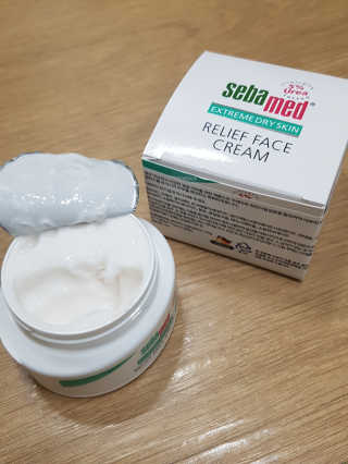 세바메드 우레아 수분폭탄크림 50ml — 4.5점을 준 리뷰어가 2019년 11월 올린 사용 사진