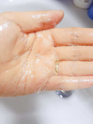 (주)에네스티 내추럴 촉촉  오트밀 바디워시 500ml — 5점을 준 리뷰어가 2019년 8월 올린 사용 사진