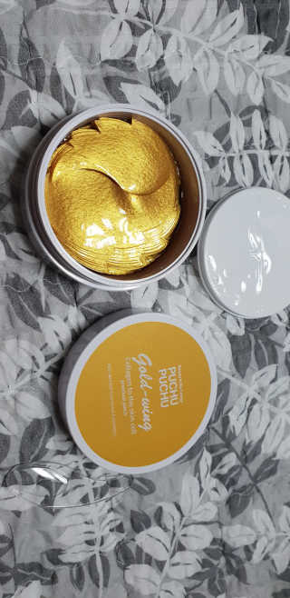푸츄푸츄 Real repair skin cell premium patch — 4.33점을 준 리뷰어가 2018년 10월 올린 사용 사진
