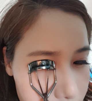 피카소 속눈썹 접착제 2종 + 아이미속눈썹 2종 — 5점을 준 리뷰어가 2019년 9월 올린 사용 사진