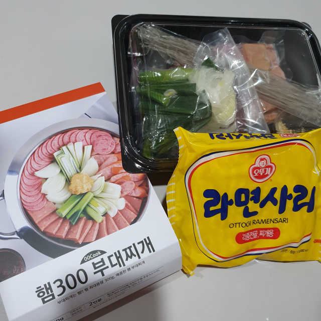 땡땡쿡 햄300 부대찌개 2인분 라면사리 포함 리뷰 사진