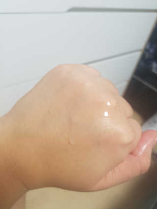온가족 수분뿜뿜 노랑뚜껑 재주꾼 와우374 스네일토너 — 5점을 준 리뷰어가 2019년 11월 올린 사용 사진