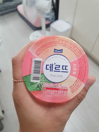 데르뜨 떠먹는 과일 3종, 짜먹는 과일 2종 총 10개 체험 — 5점을 준 리뷰어가 2020년 3월 올린 사용 사진