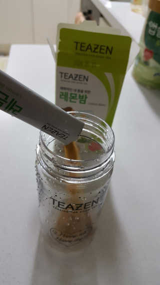 티젠 레몬밤 + 마이보틀 — 5점을 준 리뷰어가 2018년 7월 올린 사용 사진