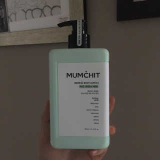 멈칫(MUMCHIT) 멜팅 바디로션 — 5점을 준 리뷰어가 2018년 12월 올린 사용 사진