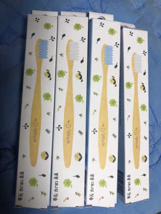 닥터노아 봉봉 유아 대나무 칫솔 4개 세트 — 5점을 준 리뷰어가 2020년 2월 올린 사용 사진
