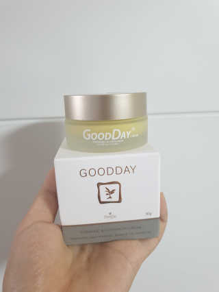 GoodDay Skincare GoodDay 강황 크림 — 4점을 준 리뷰어가 2019년 8월 올린 사용 사진