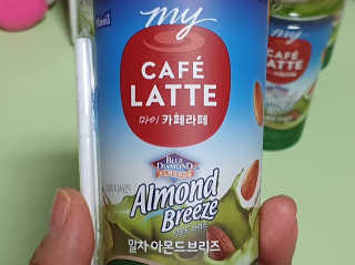 마이카페라떼 말차 아몬드브리즈 7개입 — 4.5점을 준 리뷰어가 2019년 11월 올린 사용 사진