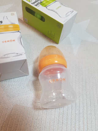 유비맘 신생아젖병 120ml 트리플팩_ 젖꼭지 포함 — 4점을 준 리뷰어가 2020년 1월 올린 사용 사진
