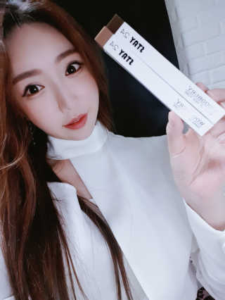 우드버리 스테이24 아이라이너 — 5점을 준 리뷰어가 2019년 4월 올린 사용 사진
