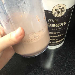 그린몬스터 건강한 무무쉐이크 — 4.33점을 준 리뷰어가 2018년 7월 올린 사용 사진