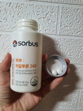 소버스 히알루론산 240 — 4점을 준 리뷰어가 2019년 10월 올린 사용 사진