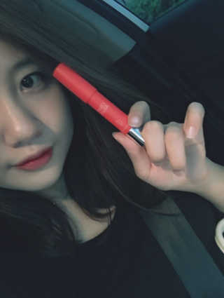 포렌코즈 글램 얼루어 립 크레용 — 4.33점을 준 리뷰어가 2017년 7월 올린 사용 사진