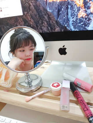 비비드스튜디오 아이 플래쉬 팔레트 NO.01 브릭 모먼트 — 3점을 준 리뷰어가 2020년 3월 올린 사용 사진
