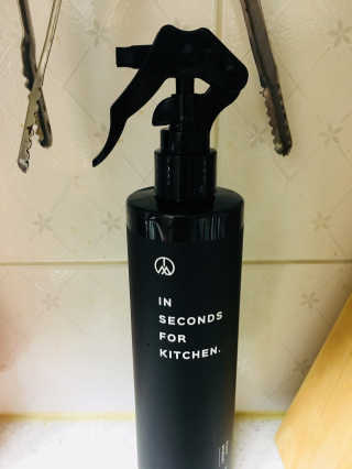 PEACE MOMENT 피스모먼트 인세컨즈포키친 320mL 천연살균소독제 — 4점을 준 리뷰어가 2019년 2월 올린 사용 사진