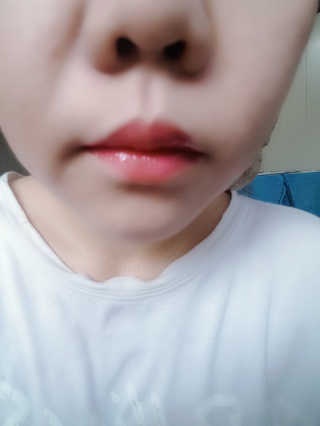 테라다이아 립 메이트 오일 — 4점을 준 리뷰어가 2018년 6월 올린 사용 사진